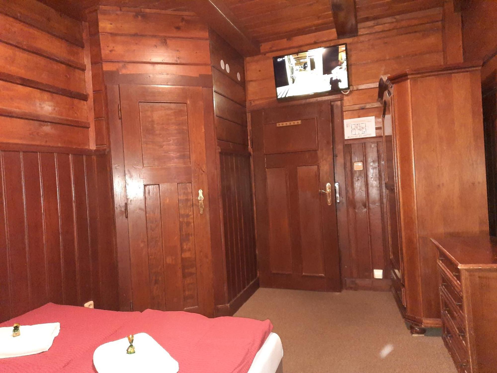 Hotel Diana スピンドレルフ・ムリン エクステリア 写真
